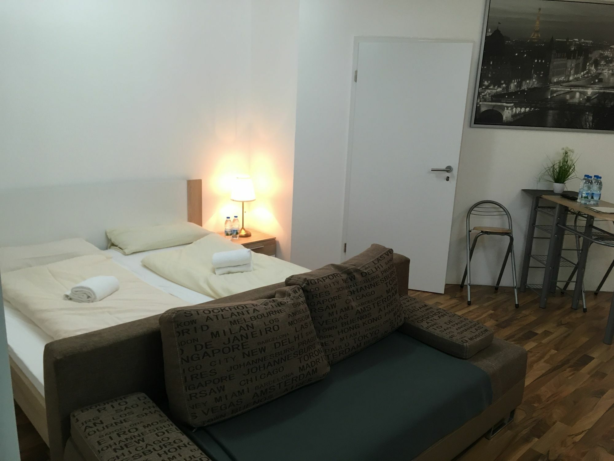 Kn Kahtan Boarding House Munique Exterior foto