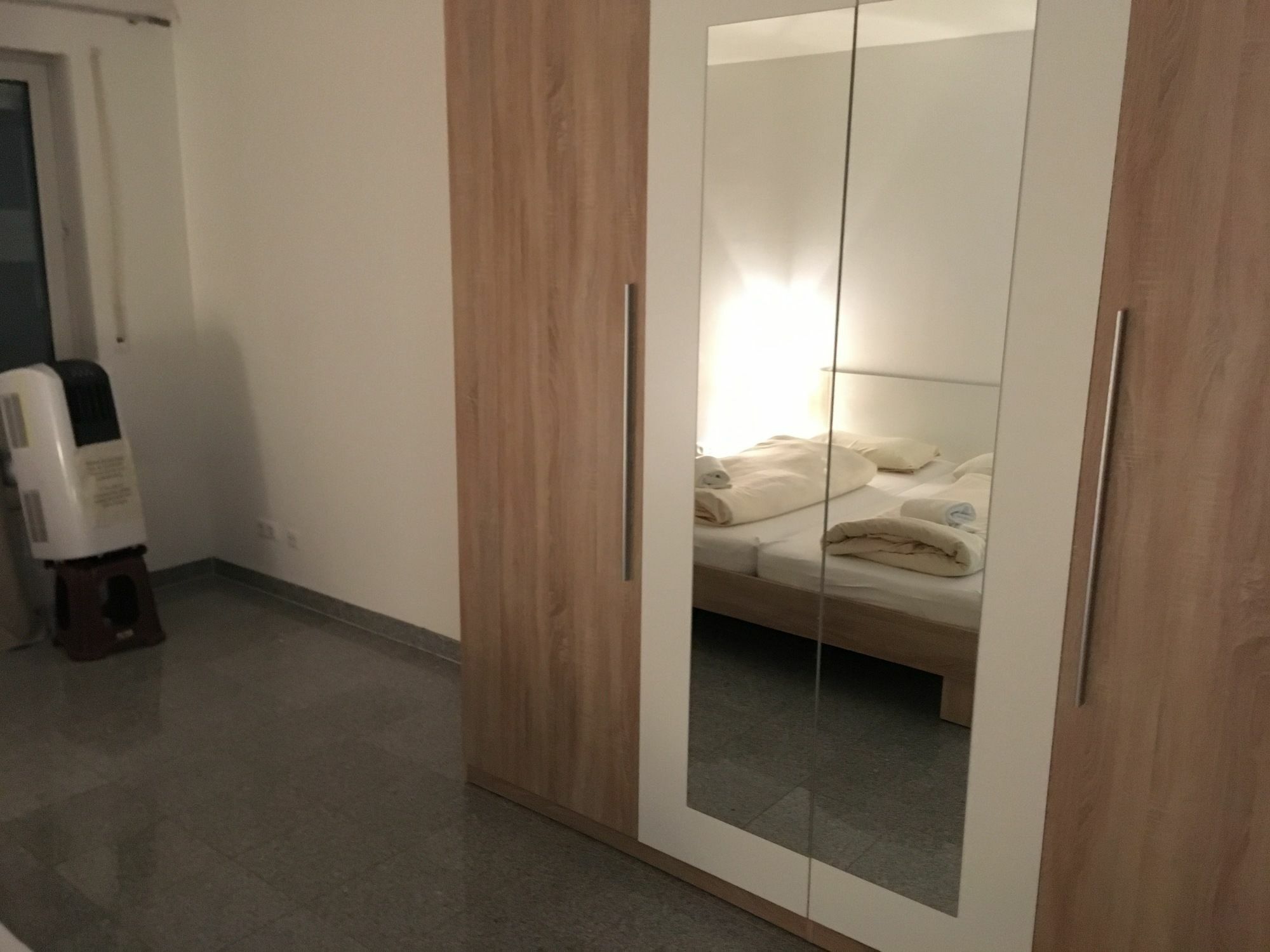 Kn Kahtan Boarding House Munique Exterior foto